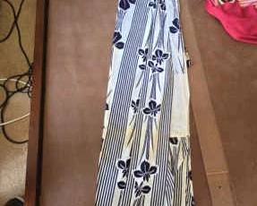 AWT096 Traditional Japanese Yukata Style Kimono