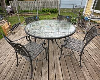 Outdoor patio table and chairs