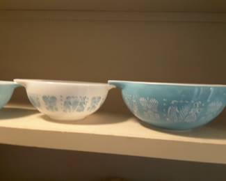 Vintage pyrex