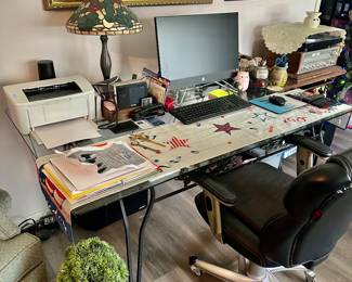 Office desk & chair