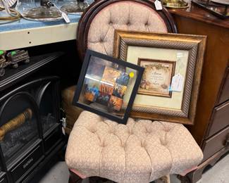 Nice little victorian tufted chair with rose carved framed
