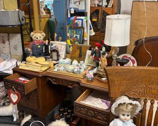 1940's Vanity, Headboard and Footboard. Vanity sets, lamps, handkerchiefs, colloid dresser set