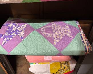 Hand quilted quilts - "Basket"