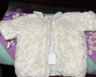 Cozy little sweaters for the little one