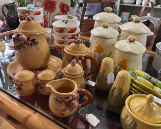 Vigor Intl Acorn Cream Set. Corn on the Cob Set