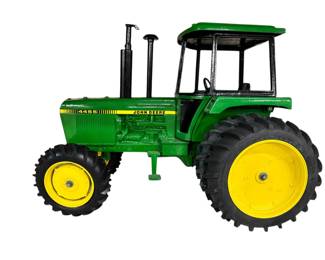 ERTL Scale Models 1/8 Scale John Deere 4455 Tractor