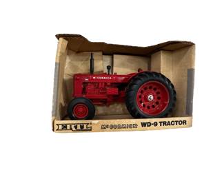 1/16 scale ERTL McCormick WD-9 tractor