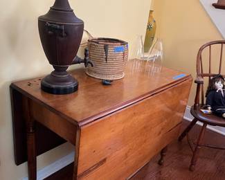 Maple drop leaf table