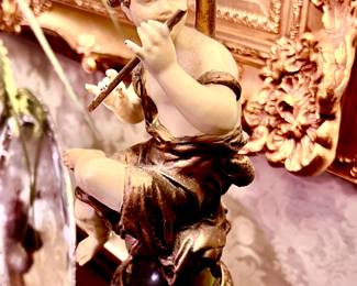 GREAT DETAIL. LOVE THESE LAMPS.
