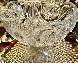 LARGE PUNCH BOWL ON STAND AND PLATTER.