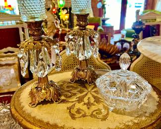FLORENTINE TABLES, MARBLE, PENDANTS.