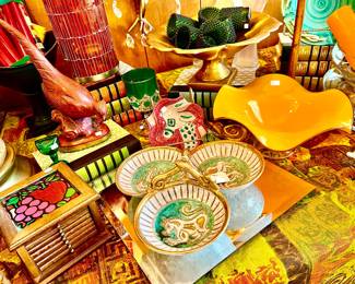 ITALIAN PIECES, VINTAGE BOOKS FOR POPS OF COLOR.