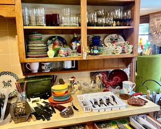 LOTS OF VINTAGE FLATWARE.