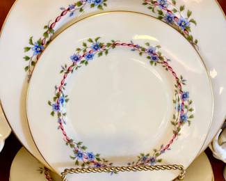 LENOX "BELVIDERE" CHINA. SO PRETTY.