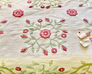 LOVELY ANTIQUE QUILT FROM KENTUCKY WITH TRAPUNTO WORK.