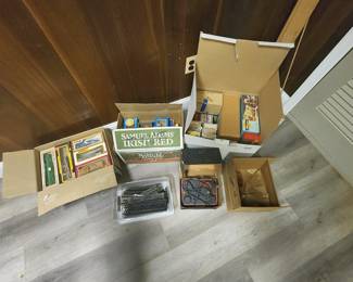 VINTAGE HO TRAINS