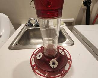 VINTAGE BIRD FEEDER