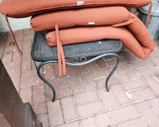OUTDOOR YARD TABLE