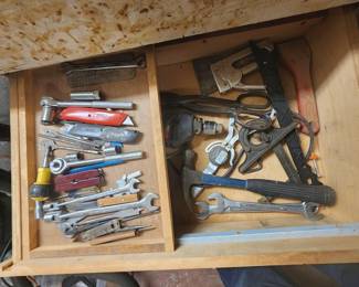 HAND TOOLS