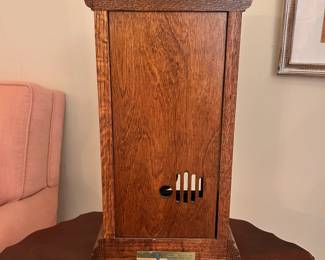 C66 - $65. Sligh Model 0563-1-AB. Measures 16.5" tall x 9" wide x 6" deep.