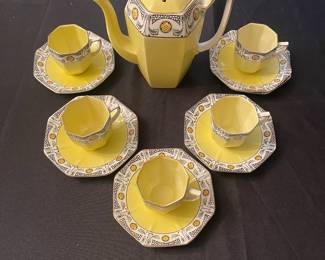 C113 - $25. Crownford Tea Set. Made in England. Teapot is 7" tall.