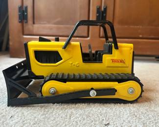 C9 - $40. Vintage 1970s Tonka Pressed Steel T-6 Bulldozer with Roll Bar.