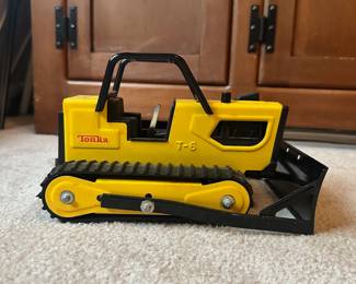 C9 - $40. Vintage 1970s Tonka Pressed Steel T-6 Bulldozer with Roll Bar.