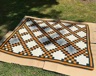 C16 - $100. Vintage quilt in very good vintage conditition!