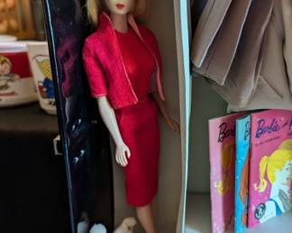 C150- $125. Vintage Barbie 1962 "Solo in the Spot Light" Black Case/ wardrobe and loaded with clothing, shoes, hats and more. This is in excellent condition! Price is for all.