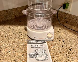 C89 - $10. Black & Decker Steamer.