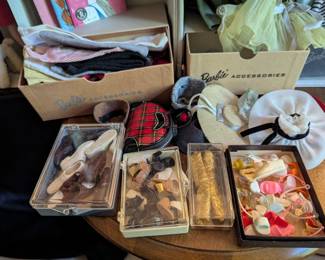 C150- $125. Vintage Barbie 1962 "Solo in the Spot Light" Black Case/ wardrobe and loaded with clothing, shoes, hats and more. This is in excellent condition! Price is for all.