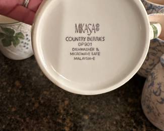 B116 - $32. Mikasa Country Berries Coffee Mugs. Set of 8.