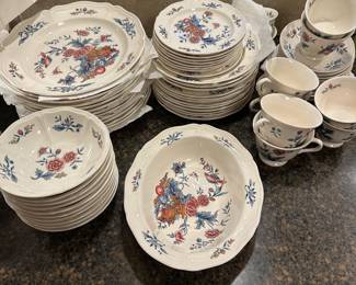 B121 - $125. Wedgwood Potpourri Williamsburg China Set.
