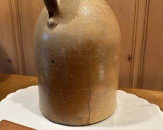 B32 - $50. E. Norton & Co. #2 Bennington VT. Beautiful Display Piece - does have significant crack at base.