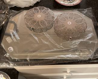 B129 - $20 Decorative Table Mirror.