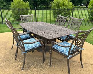 Patio Table and 6 Chairs