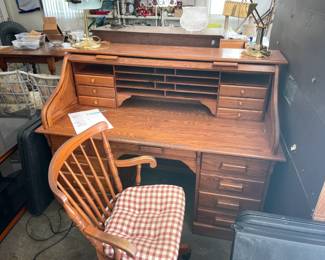 Roll Top Desk& Chair