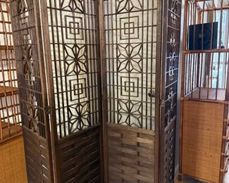 RARE MID CENTURY MODERN HAND CARVEN WOODEN FOUR PANEL SCREEN