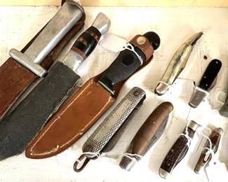 All sorts of knives