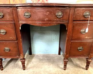 Dresser desk