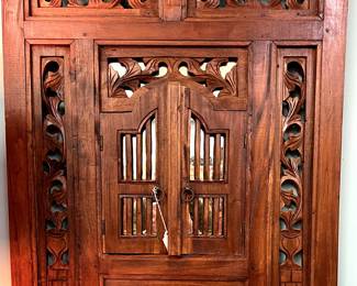 Shuttered mirror