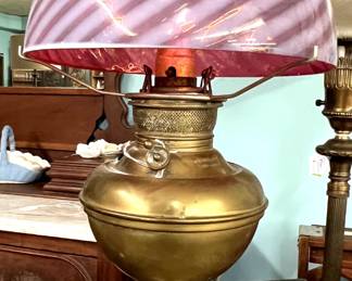 Fenton Aladdin lamp