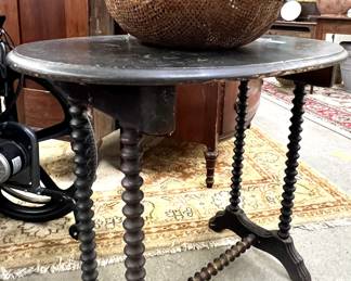 Spool leg table