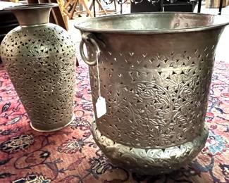 Metal vessels
