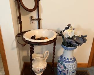 English Washstand with a Mirror washbasin and Pitcher