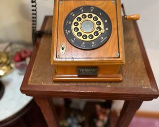 Thomas Collector's Edition 1927 Repop. Country Push Button Phone