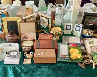 Miscellaneous items - Placemats, Stationery, Light Cover, Jewelry Boxes, Frames, Planters etc.