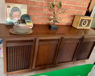 Console Stereo, Radio, Glass Bowl& Dish Set, Album & 8 Tracks.