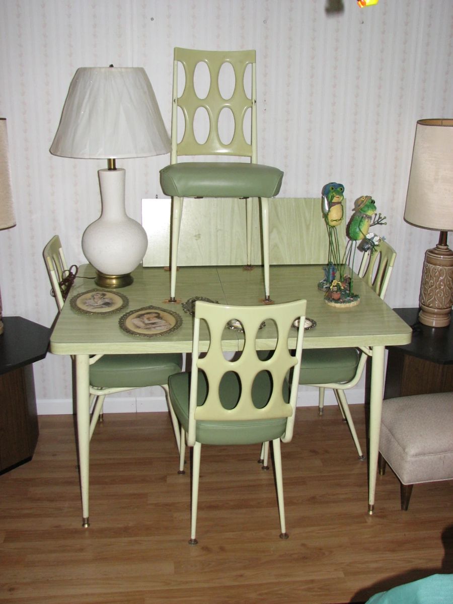 Vintage Chromecraft table and chairs