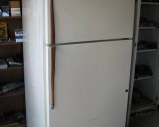 older refrigerator in working condition